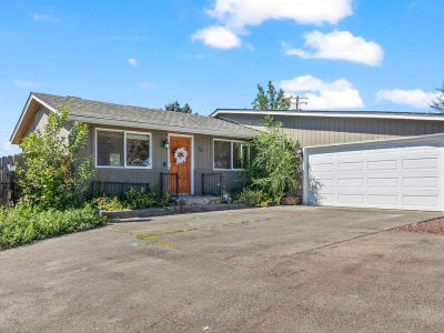 70 Herlou Dr Selah, WA 98942
