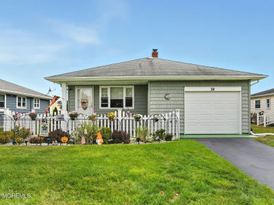 24 Port Royal Dr Toms River, NJ 08757