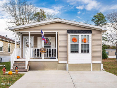 3 Badger Ct Manchester Township, NJ 08759