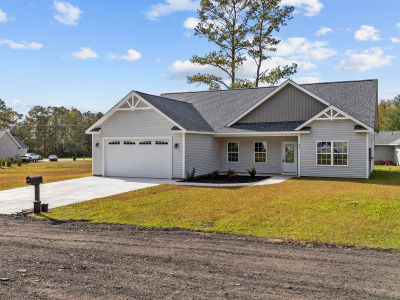1904 Blue Bird Rd Loris, SC 29569