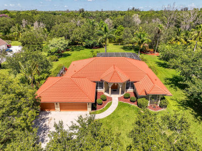 5681 Lago Del Sol Dr Lake Worth, FL 33449