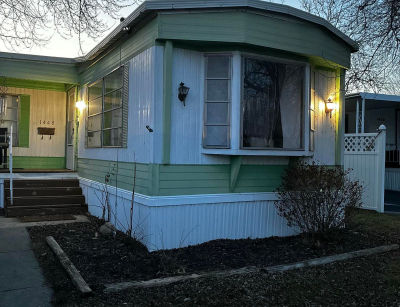 1448 Eastshore Dr Findlay, OH 45840