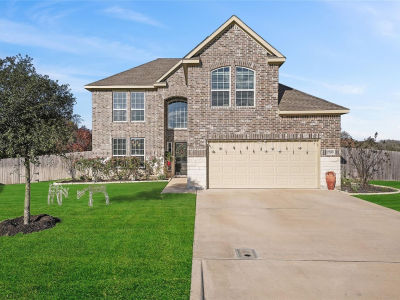 1700 Twin Oaks Cir Brenham, TX 77833