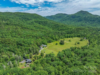400 Kings Dr Lake Lure, NC 28746