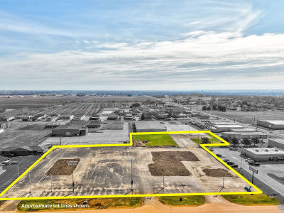 3705 Frontage Rd Peru, IL 61354