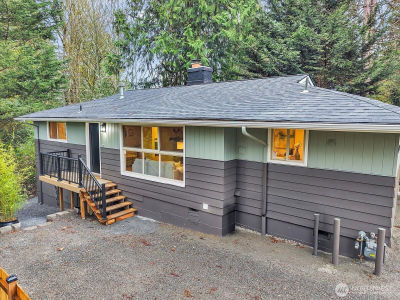 13046 15th Ave NE Seattle, WA 98125
