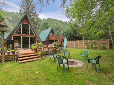 10282 Fieldcrest Dr Birkenfeld, OR 97016