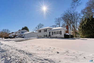 63 Elizabeth St South Windsor, CT 06074