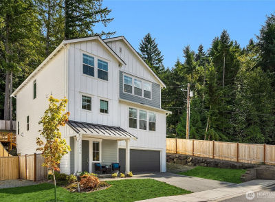 12812 Jammer Pl NW Silverdale, WA 98383