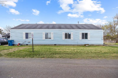 824 Fireland Ln Port Clinton, OH 43452