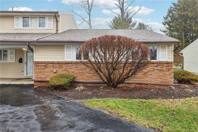 525 Liberty Dr APT A Huron, OH 44839