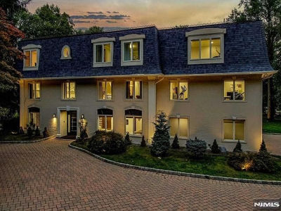 99 Ogle Rd Old Tappan, NJ 07675