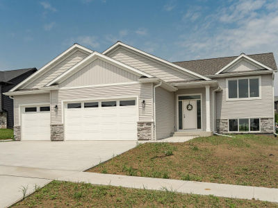 1812 Brandt Dr NE Byron, MN 55920