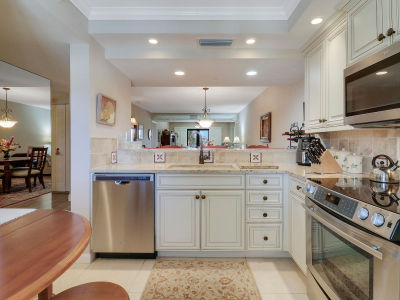 601 Seafarer Cir APT 301 Jupiter, FL 33477