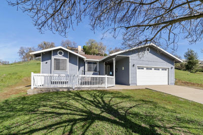 3735 Lakeview Dr Ione, CA 95640