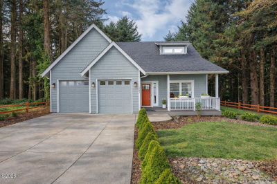 1521 SW Fleet Ave Lincoln City, OR 97367