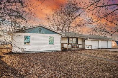 301 Adams St Humboldt, IL 61931