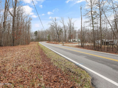 1017 Deer Lodge Hwy Deer Lodge, TN 37726