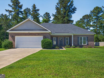 214 Dewpoint Dr Statesboro, GA 30458