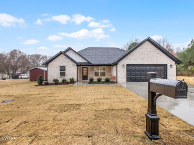 114 Crestview Cv Trenton, TN 38382