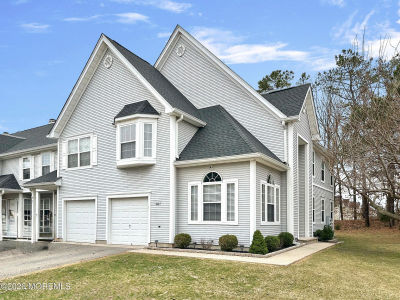 4407 Galloping Hill Ln Toms River, NJ 08755