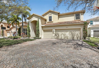 19151 N Hibiscus St Weston, FL 33332