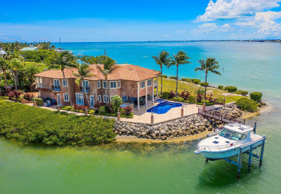 390 13th St Key Colony Beach, FL 33051