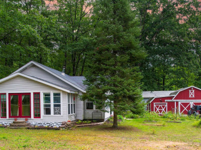 2955 E Mullett Lake Rd Indian River, MI 49749