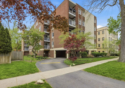 1310 Maple Ave APT 2C Evanston, IL 60201
