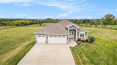 801 E 20th St Eudora, KS 66025
