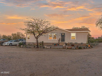 7731 N Steele Dr Tucson, AZ 85743