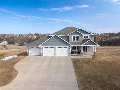 434 White St Benton, WI 53803