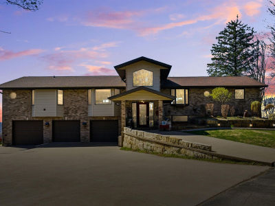 961 Whispering Ln Hazel Green, WI 53811