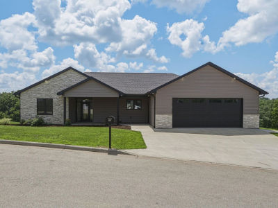 95 Spruce Park Dr Potosi, WI 53820