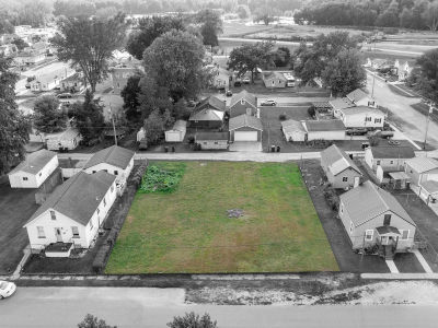 436 Desoto Ave East Dubuque, IL 61025