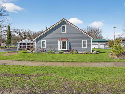 99 E Elmwood Ave Leonard, MI 48367