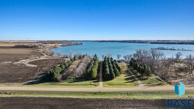 2424 County Road 101 Rd Hendricks, MN 56136