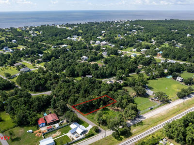 447 Sandy St Waveland, MS 39576