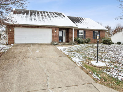 861 Meadowcrest Cir Maysville, KY 41056