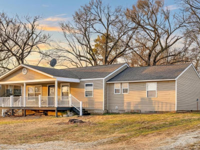 18556 Museum St Hermitage, MO 65668