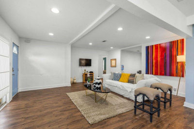 5808 Community Drive, Houston, TX, USA
