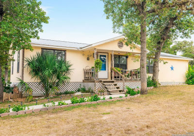 176 Deep Woods Dr Seguin, TX 78155
