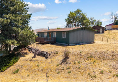 25 Canyon Dr Heppner, OR 97836