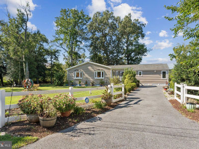7654 Bay St Pasadena, MD 21122