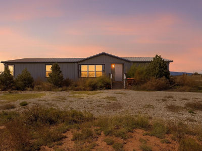 5 Calle SE Edgewood, NM 87015