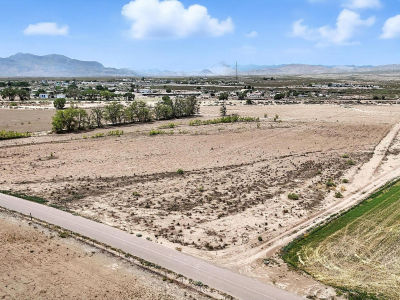 Many Trcts Olive Ln Lemitar, NM 87823