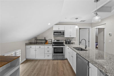 5 Hill St Floor 3 Smithfield, RI 02917