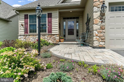 614 Greenbriar Path Cochranville, PA 19330