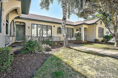 1403 SE 25th Ave Portland, OR 97214