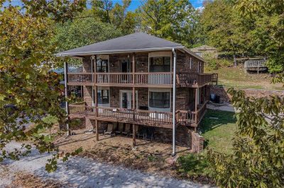 28247 W Cove Dr Lincoln, MO 65338